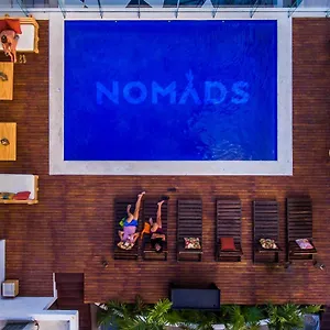 Хостел Nomads & Rooftop Pool, Канкун
